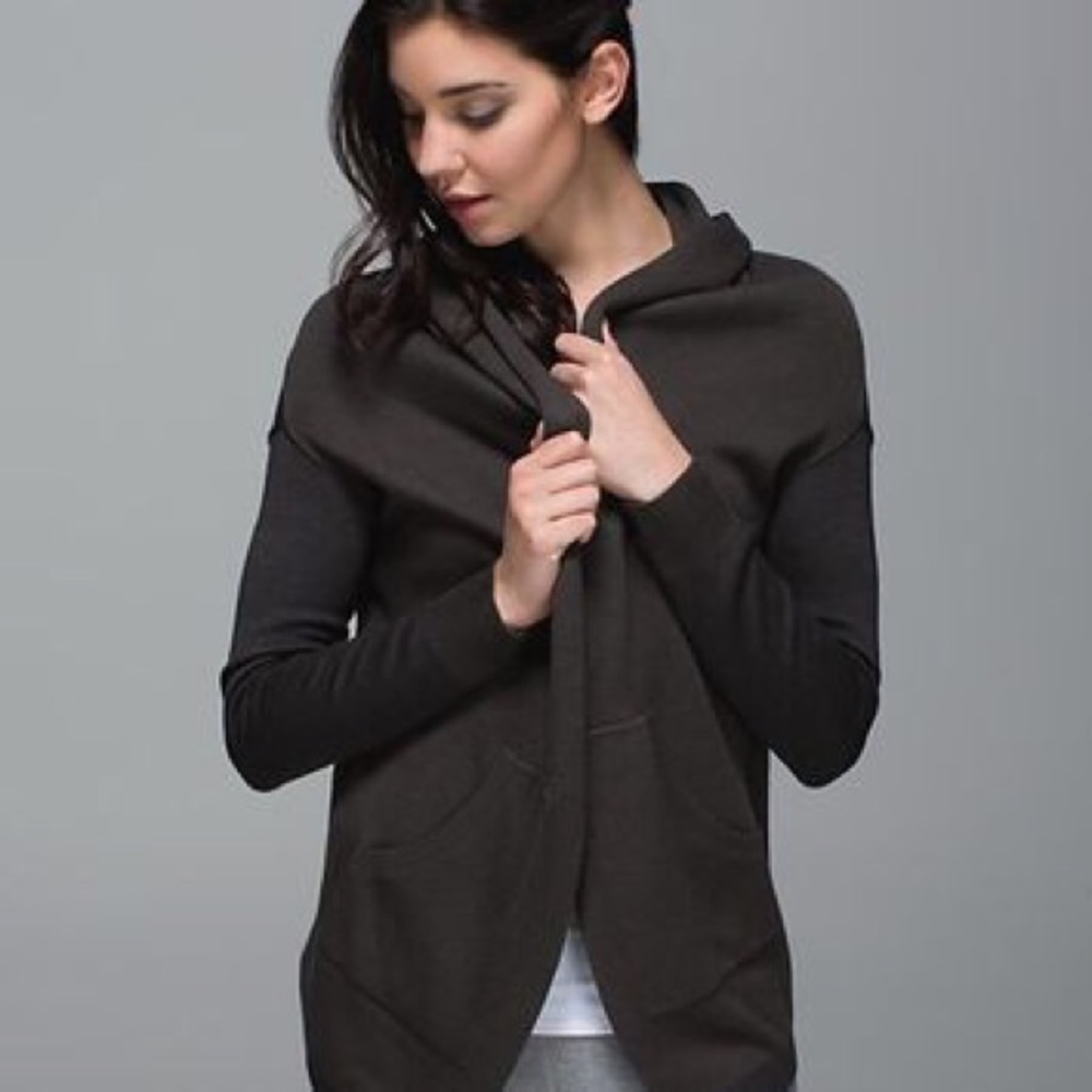 Lululemon Reversible Cabin Yogi Sz 6